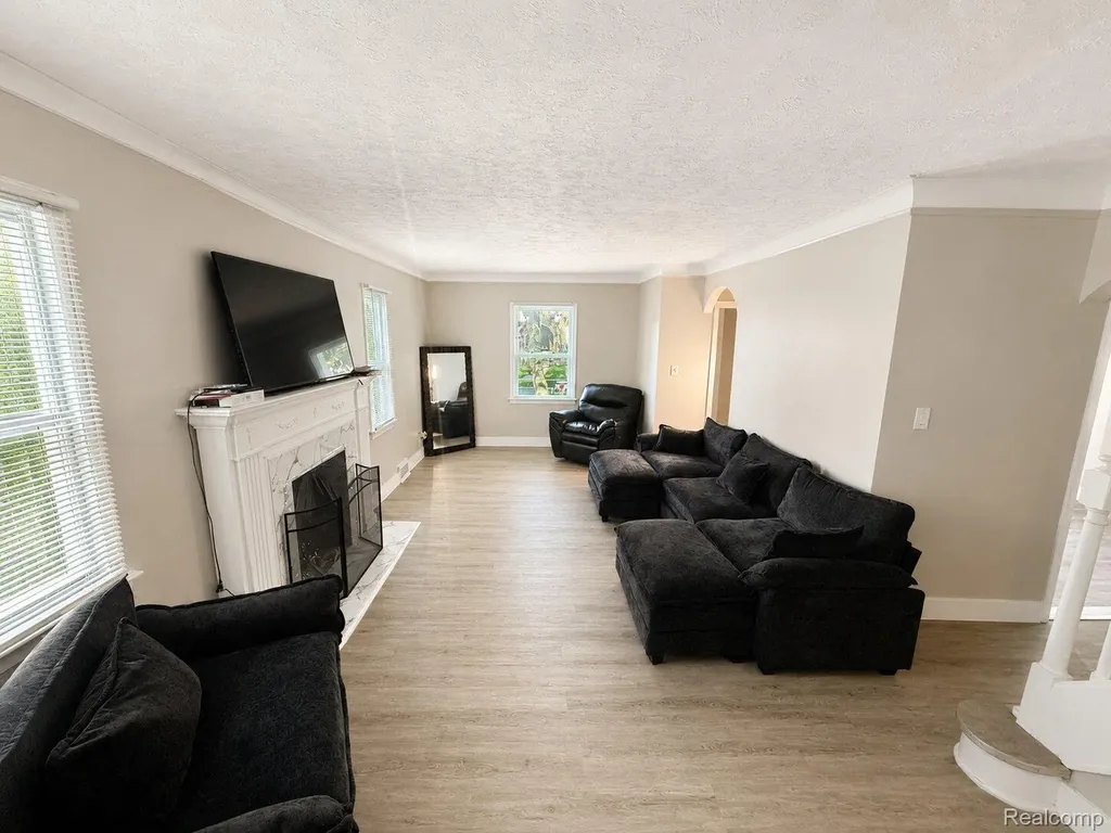 15470 Murray Hill Street Detroit City MI 48227