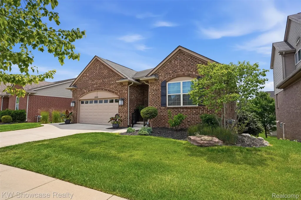 2265 Brigantine Commerce Charter Township MI 48382