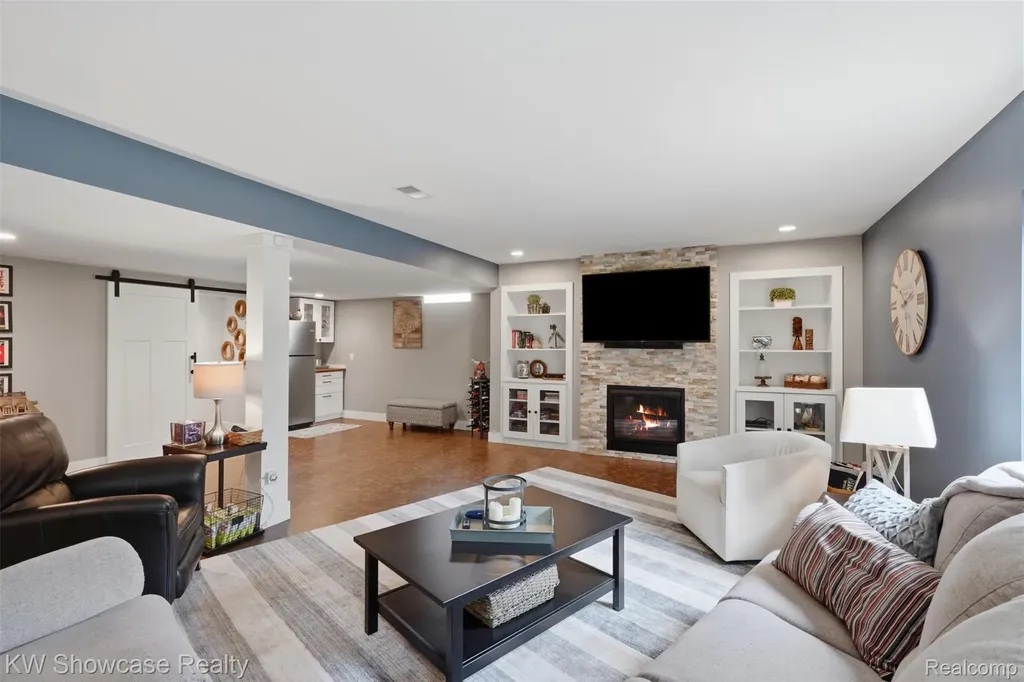 2265 Brigantine Commerce Charter Township MI 48382