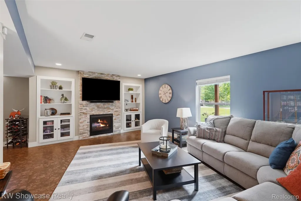 2265 Brigantine Commerce Charter Township MI 48382