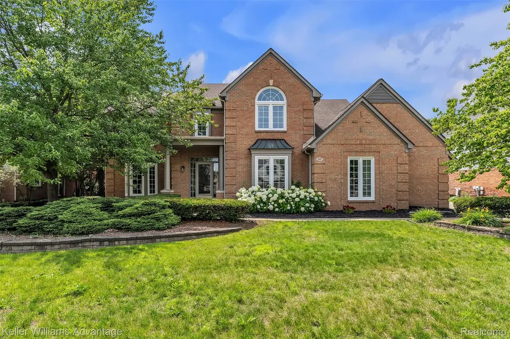 6865 Kings Mill Drive Canton Charter Township MI 48187