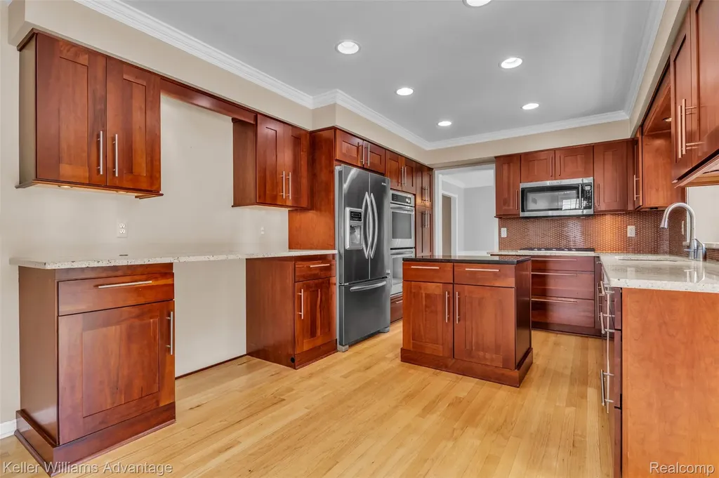 6865 Kings Mill Drive Canton Charter Township MI 48187