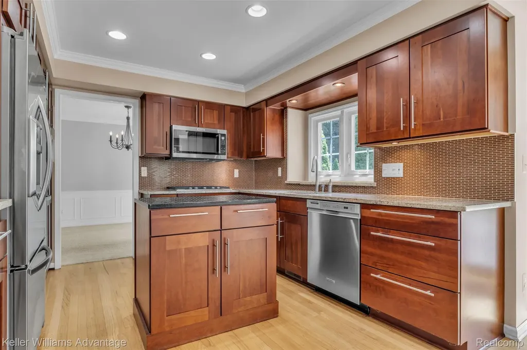 6865 Kings Mill Drive Canton Charter Township MI 48187