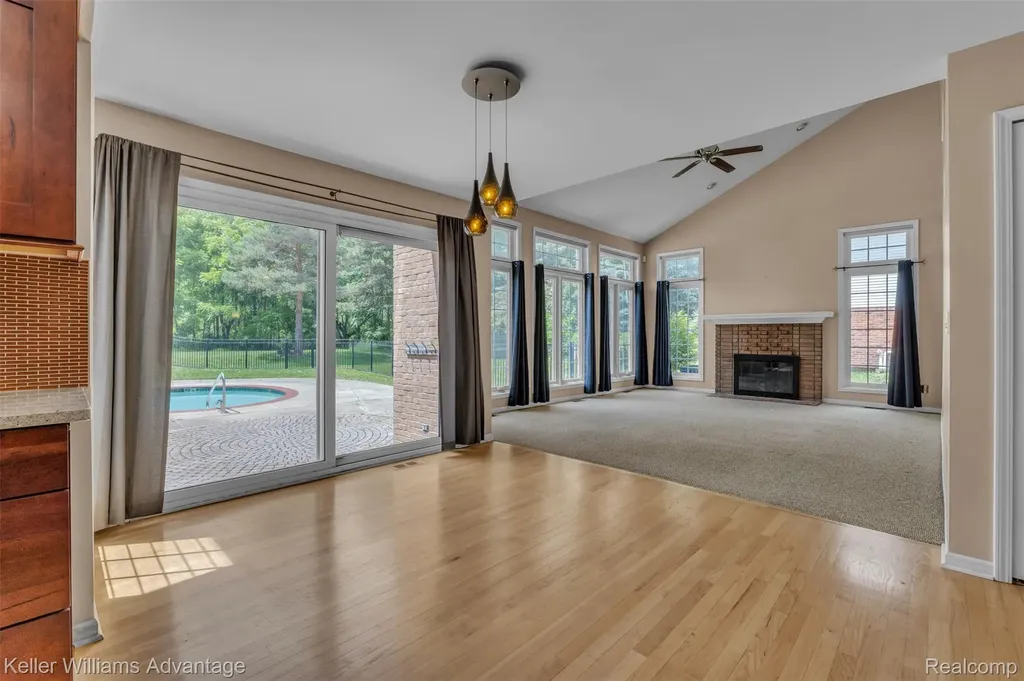 6865 Kings Mill Drive Canton Charter Township MI 48187