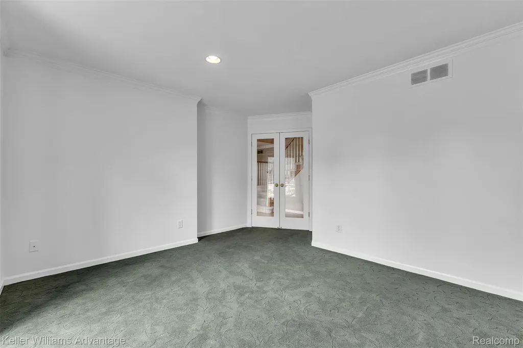 6865 Kings Mill Drive Canton Charter Township MI 48187