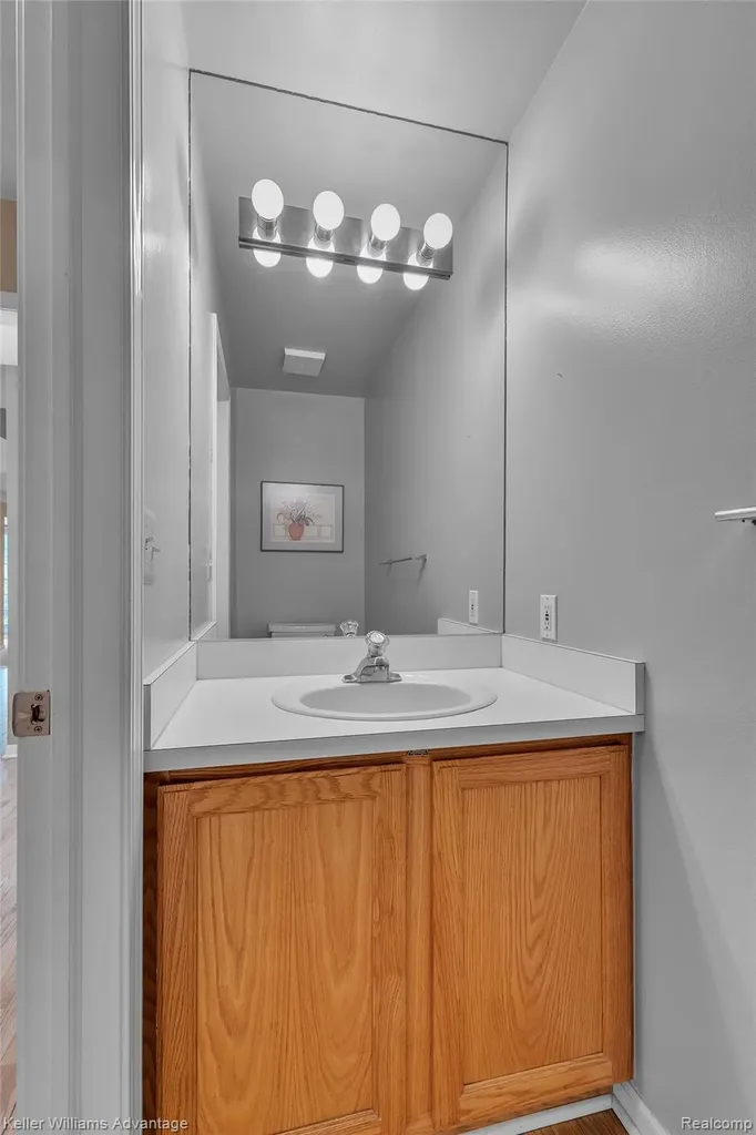 6865 Kings Mill Drive Canton Charter Township MI 48187