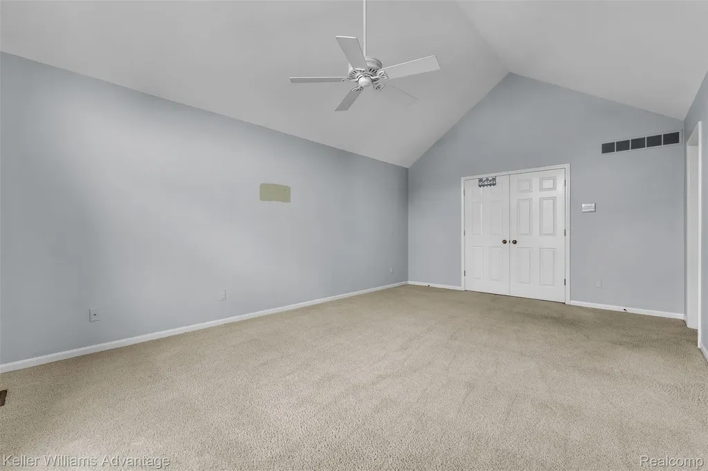 6865 Kings Mill Drive Canton Charter Township MI 48187