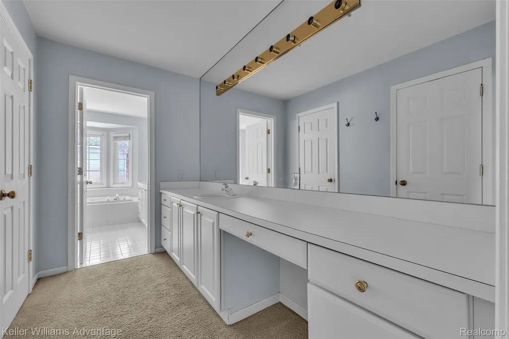 6865 Kings Mill Drive Canton Charter Township MI 48187