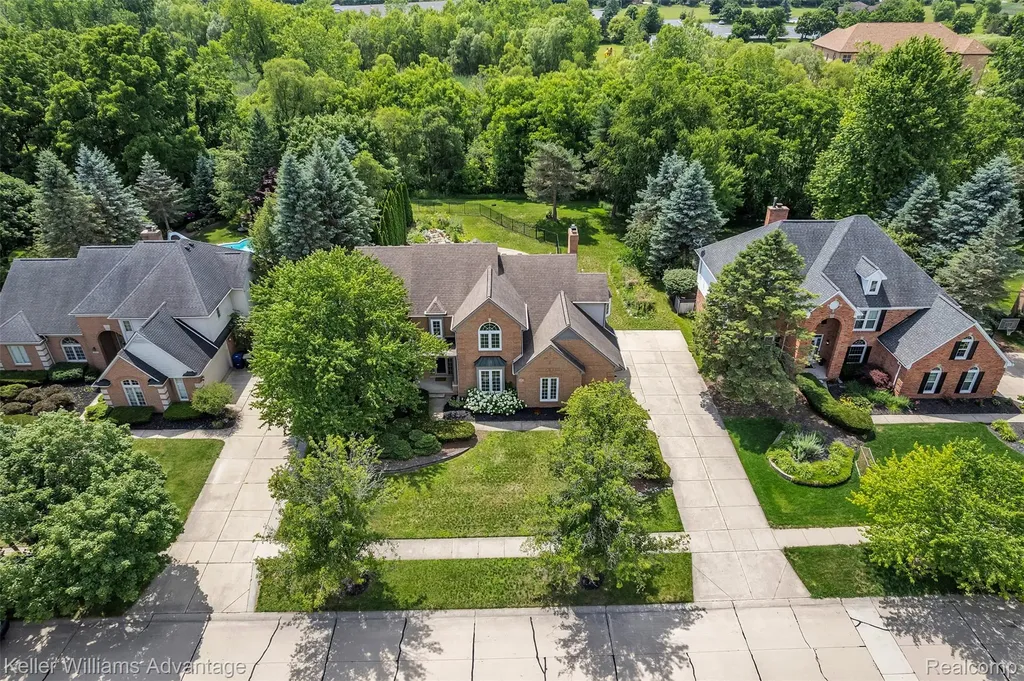 6865 Kings Mill Drive Canton Charter Township MI 48187