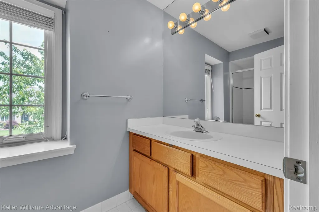 6865 Kings Mill Drive Canton Charter Township MI 48187