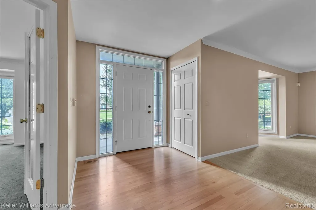 6865 Kings Mill Drive Canton Charter Township MI 48187