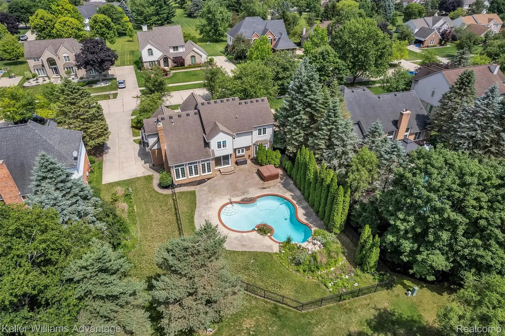 6865 Kings Mill Drive Canton Charter Township MI 48187