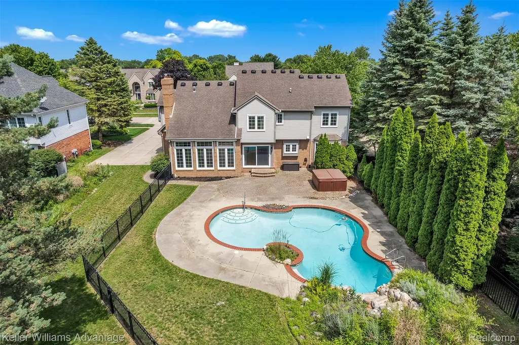 6865 Kings Mill Drive Canton Charter Township MI 48187