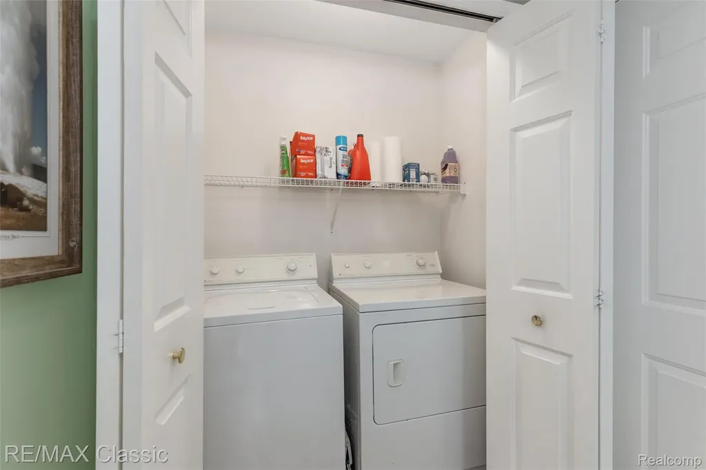 7671 Vamoco Drive Waterford Charter Township MI 48327