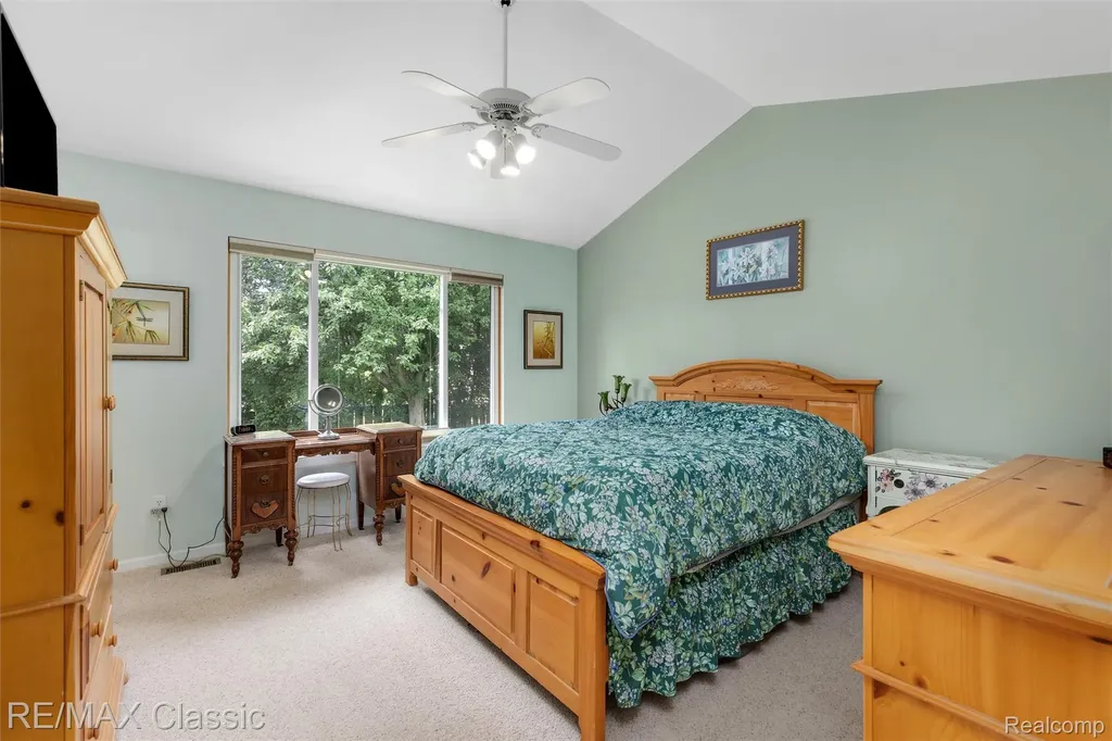 7671 Vamoco Drive Waterford Charter Township MI 48327