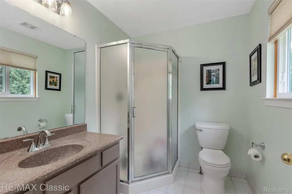7671 Vamoco Drive Waterford Charter Township MI 48327