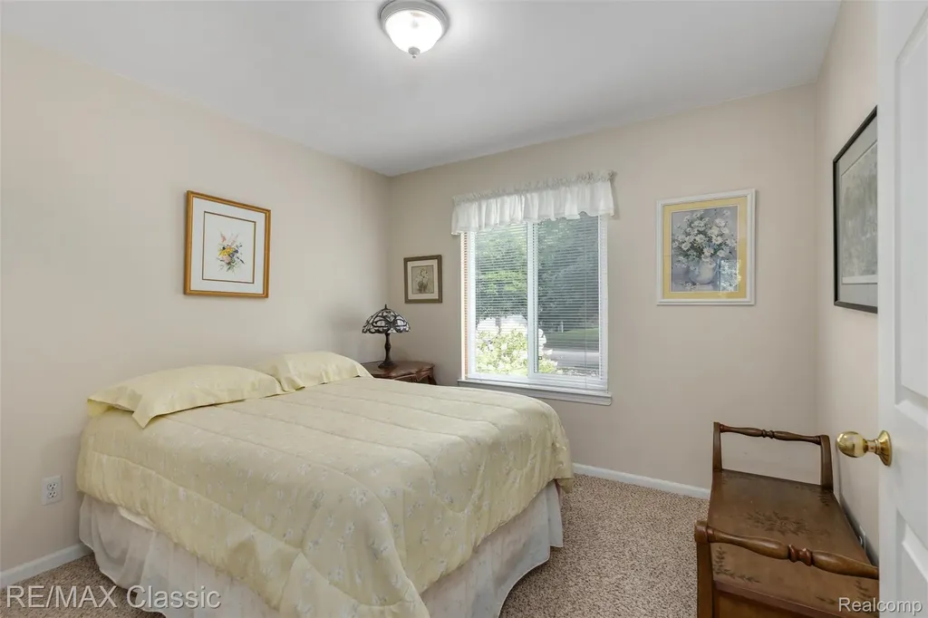 7671 Vamoco Drive Waterford Charter Township MI 48327