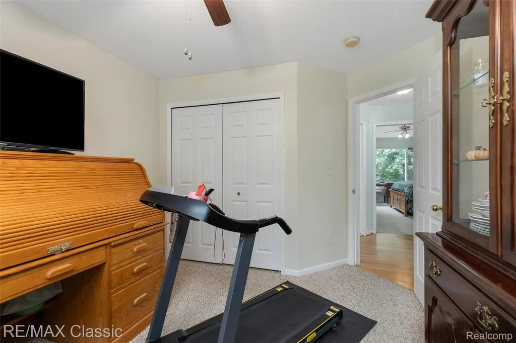 7671 Vamoco Drive Waterford Charter Township MI 48327