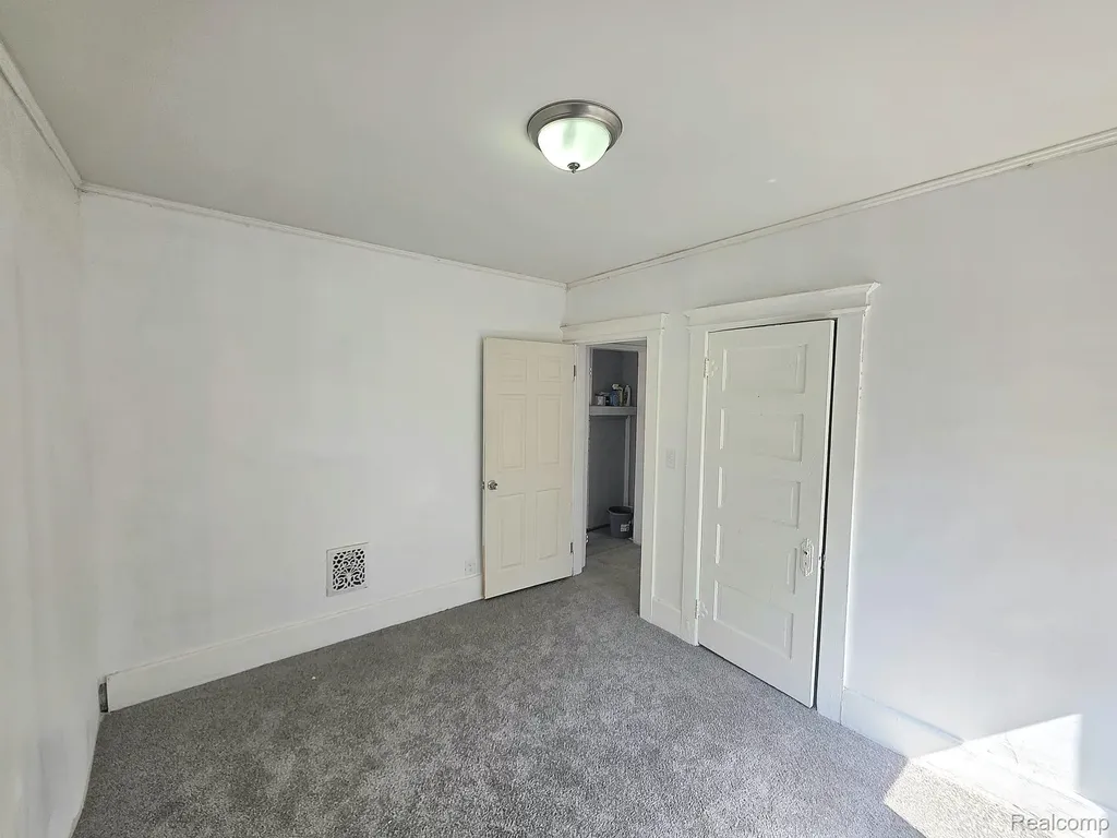 47 Pilgrim Street Highland Park City MI 48203