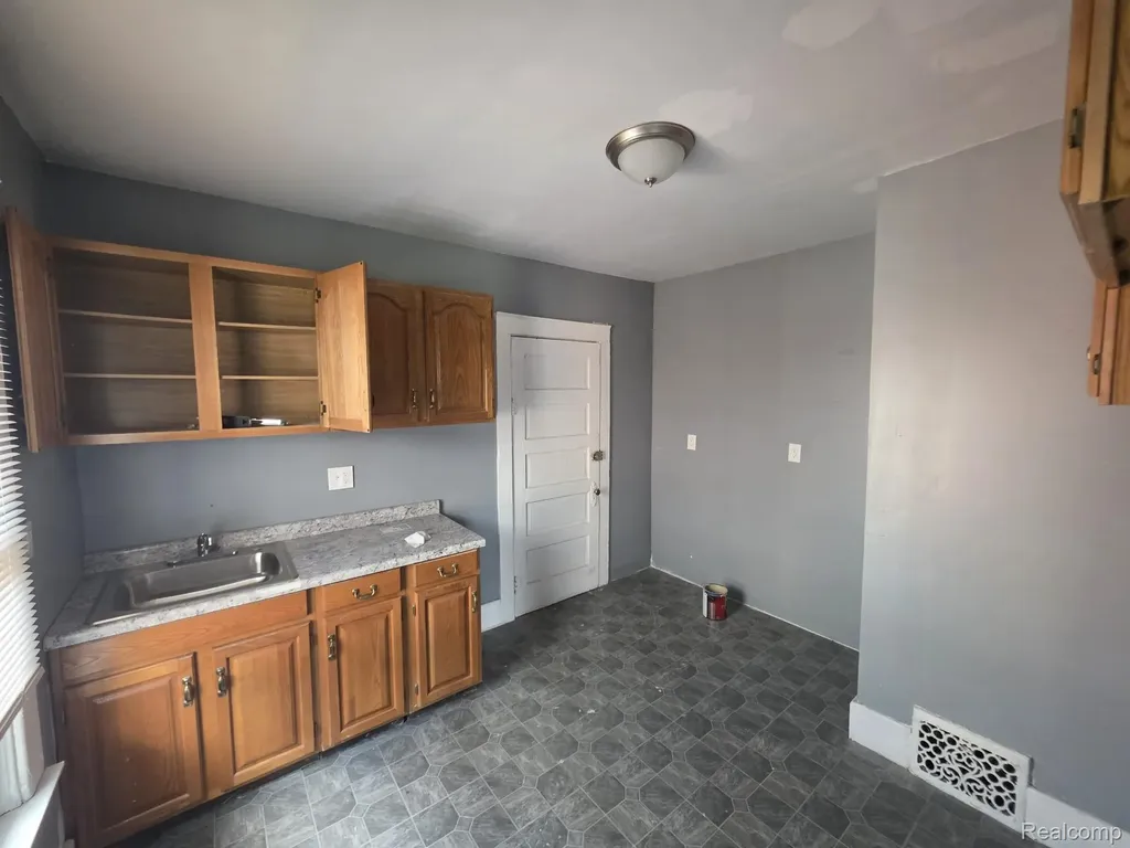 47 Pilgrim Street Highland Park City MI 48203