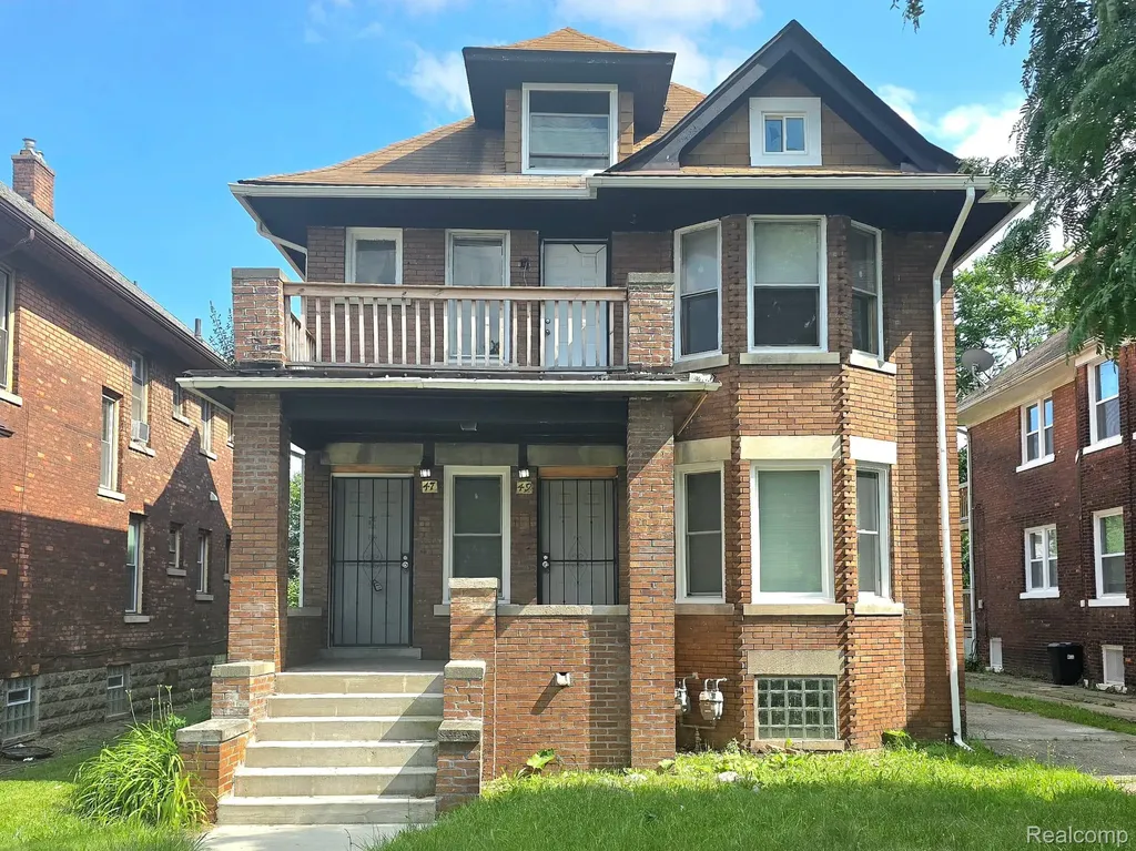 47 Pilgrim Street Highland Park City MI 48203