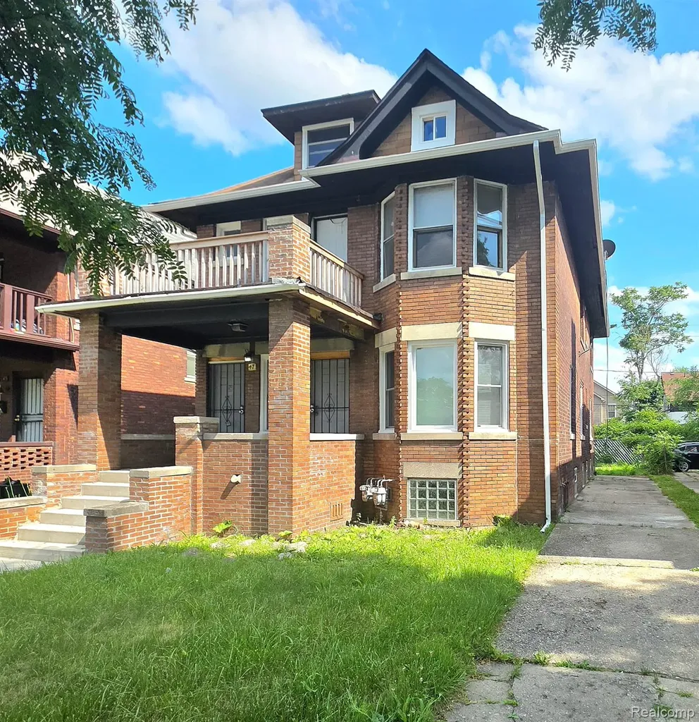 47 Pilgrim Street Highland Park City MI 48203