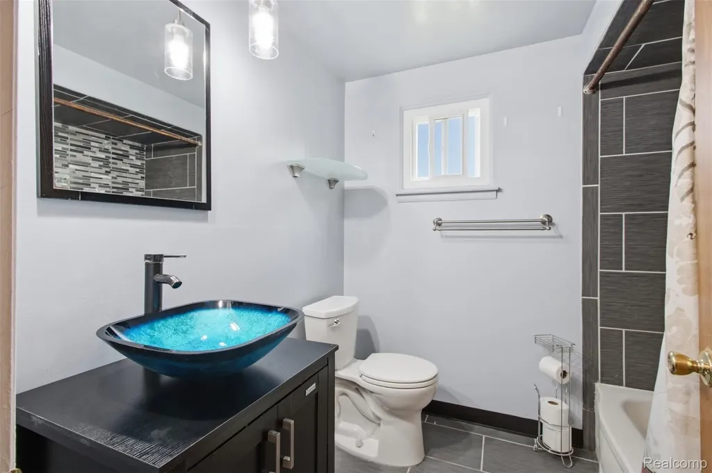 23707 Thornton Street Clinton Charter Township MI 48035