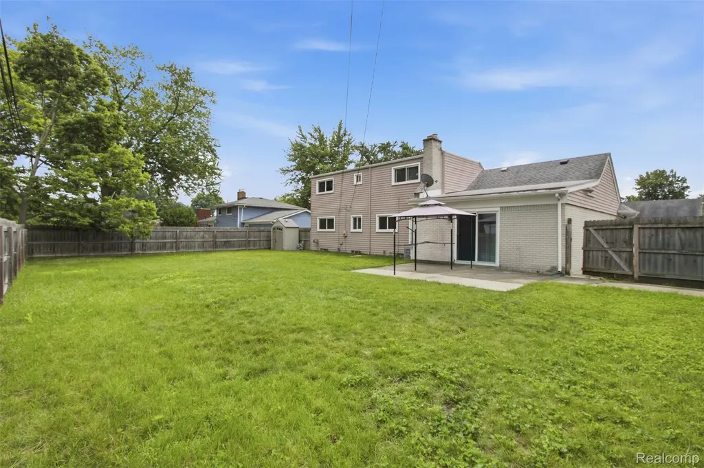 23707 Thornton Street Clinton Charter Township MI 48035