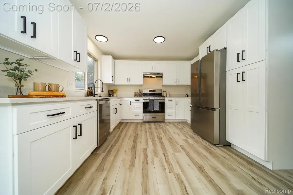 5558 Bedell Road Sterling Heights City MI 48310