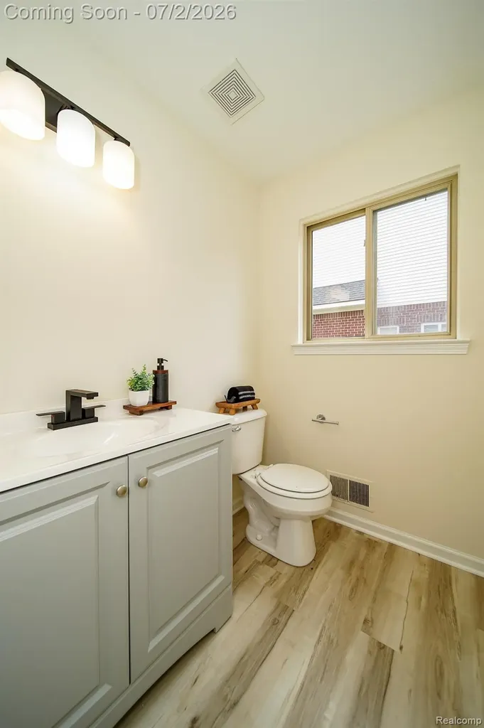 5558 Bedell Road Sterling Heights City MI 48310