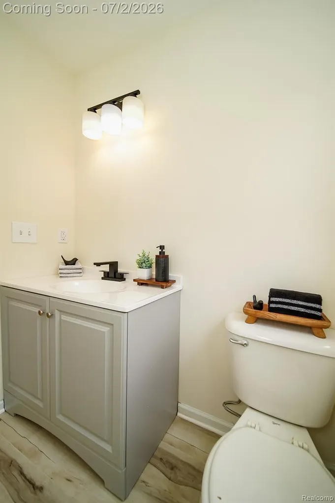 5558 Bedell Road Sterling Heights City MI 48310