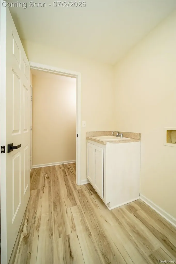 5558 Bedell Road Sterling Heights City MI 48310