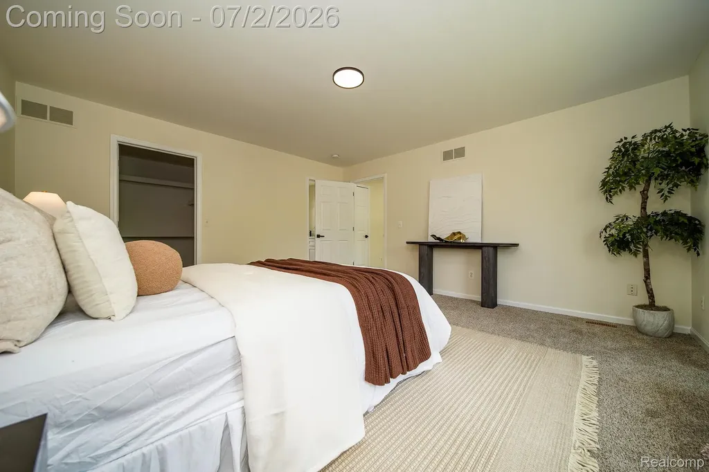 5558 Bedell Road Sterling Heights City MI 48310
