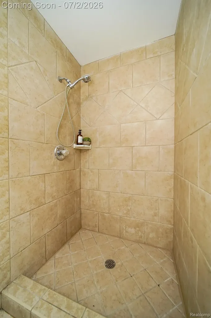 5558 Bedell Road Sterling Heights City MI 48310