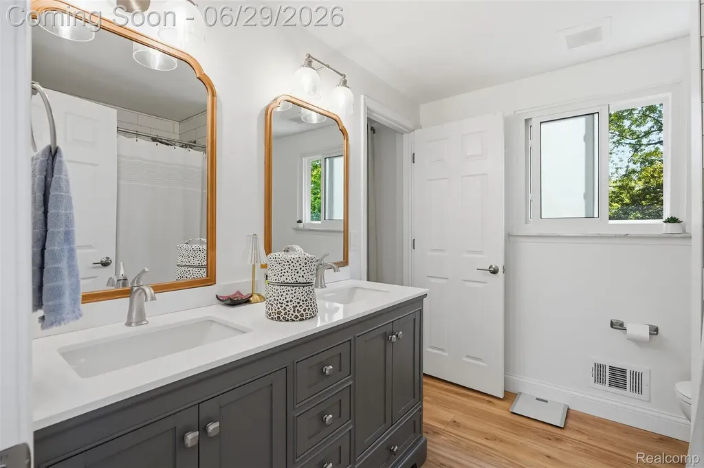 45179 Rudgate Road Canton Charter Township MI 48188