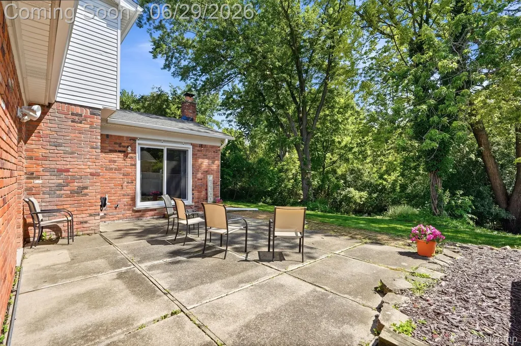 45179 Rudgate Road Canton Charter Township MI 48188