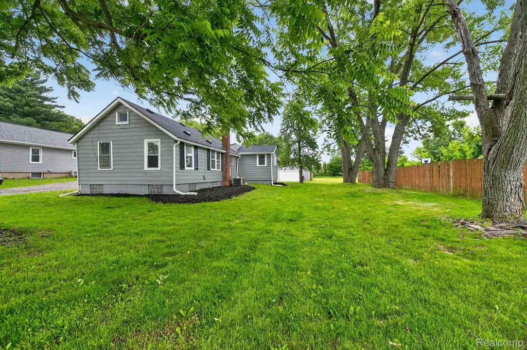 2931 Grant Road Rochester Hills City MI 48309