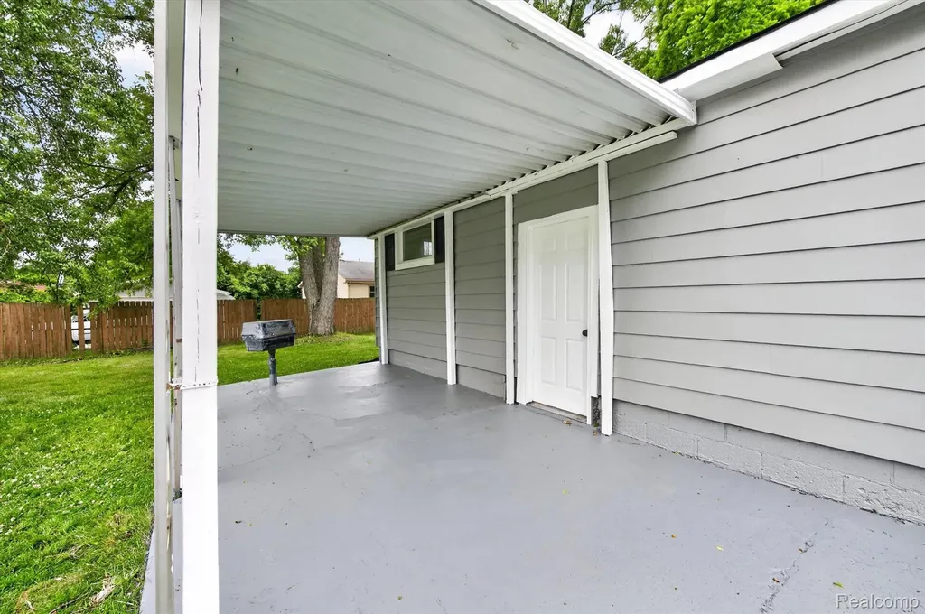 2931 Grant Road Rochester Hills City MI 48309