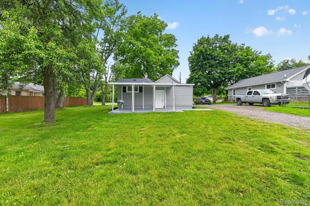 2931 Grant Road Rochester Hills City MI 48309