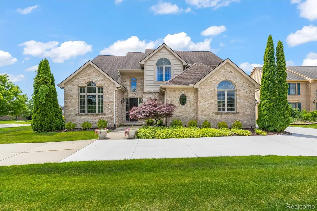 51037 Weston Drive Plymouth Charter Township MI 48170