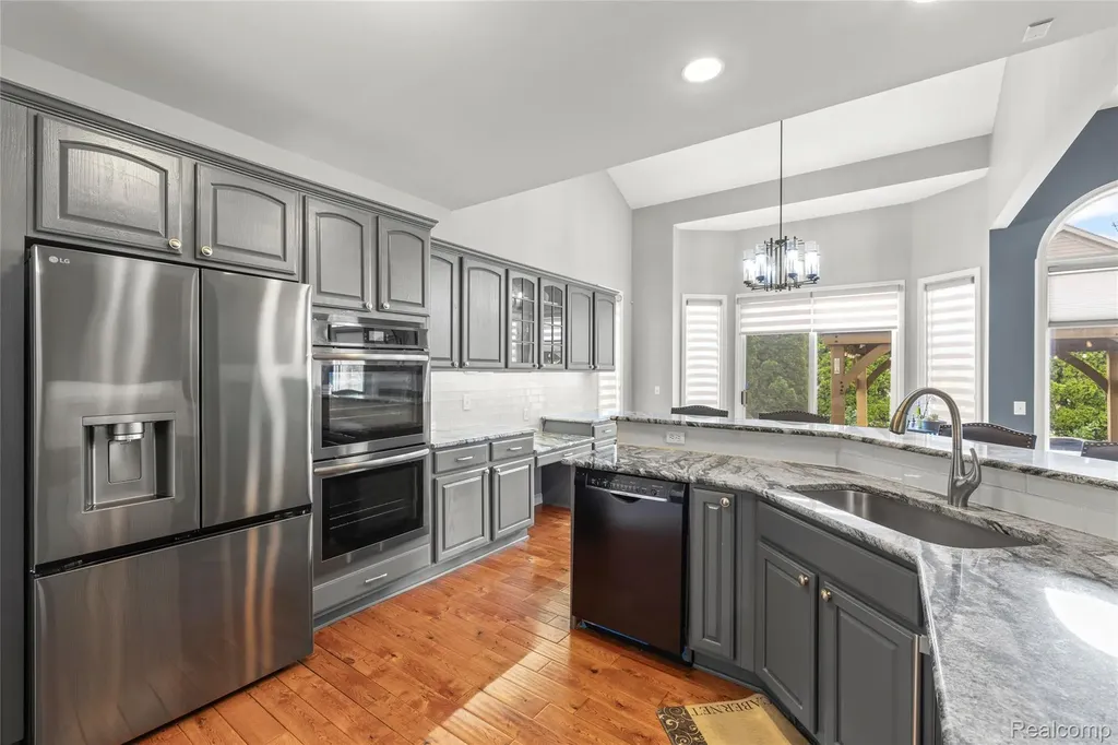 51037 Weston Drive Plymouth Charter Township MI 48170