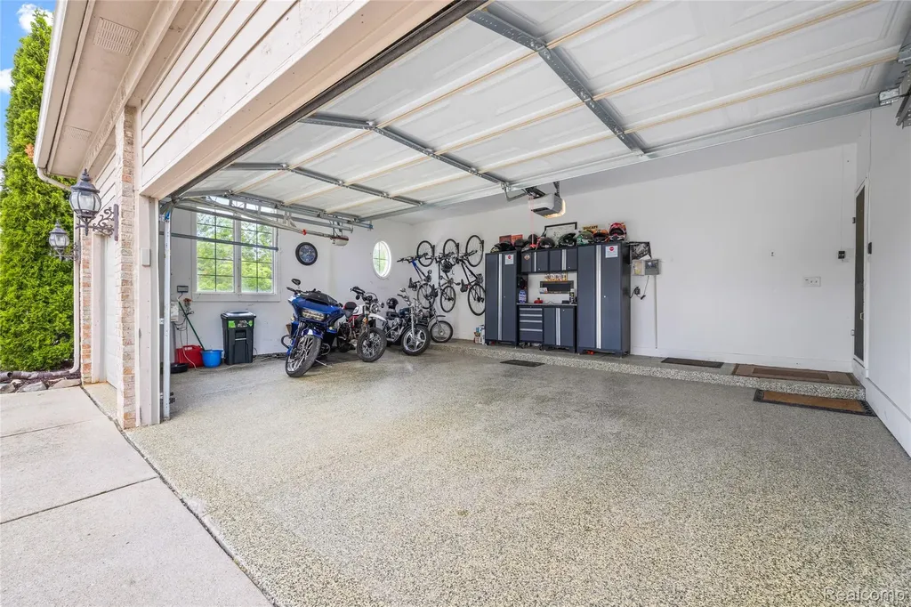 51037 Weston Drive Plymouth Charter Township MI 48170