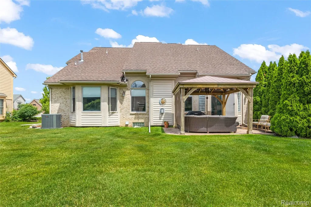 51037 Weston Drive Plymouth Charter Township MI 48170