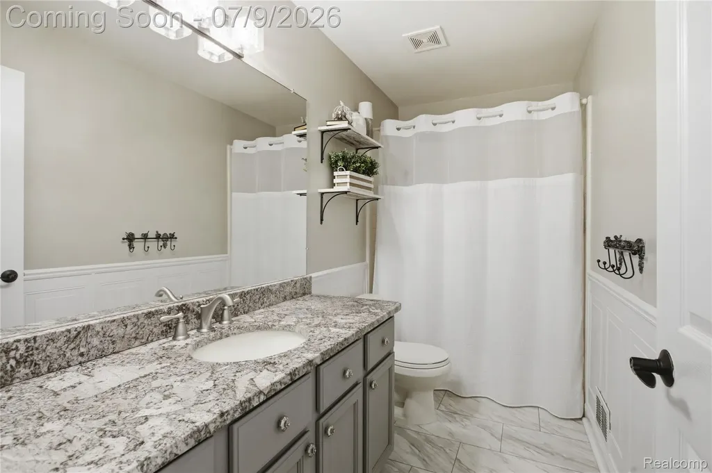 29939 Sugar Creek Drive Chesterfield Township MI 48047