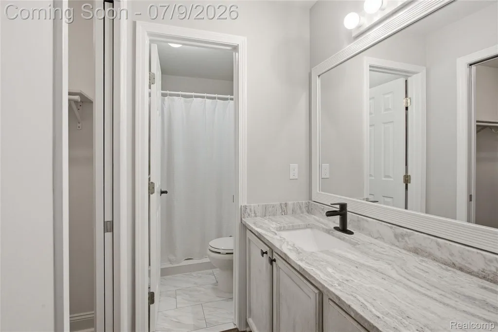29939 Sugar Creek Drive Chesterfield Township MI 48047