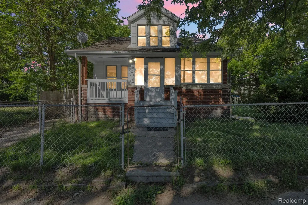 4877 Maynard Street Detroit City MI 48215