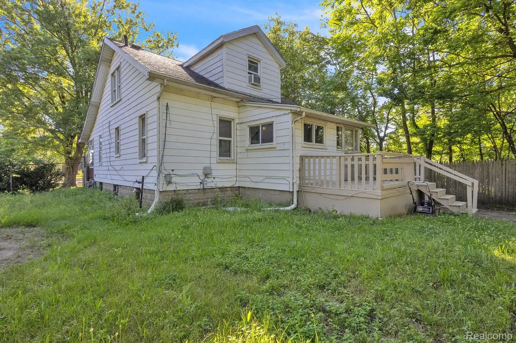 4877 Maynard Street Detroit City MI 48215