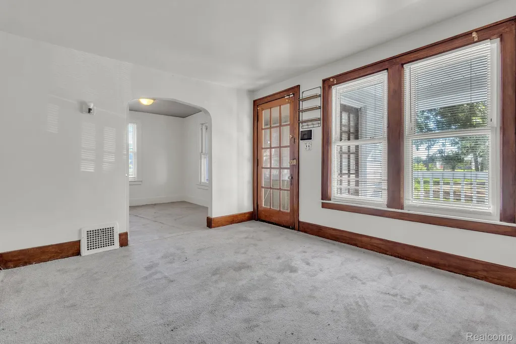 4877 Maynard Street Detroit City MI 48215
