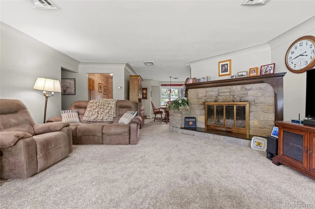 1360 Kra Nur Drive Burton City MI 48509