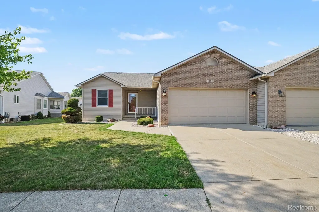4392 Springbrook Drive Swartz Creek City MI 48473